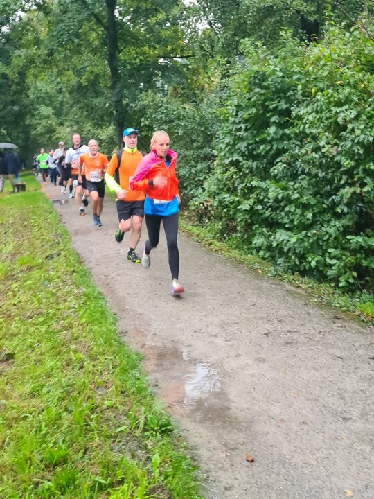 TRICEPT trotzt dem Regen: Gemeinsam stark beim AOK Firmenlauf in Waiblingen