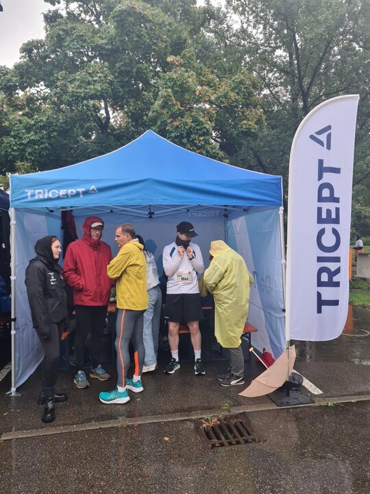 TRICEPT trotzt dem Regen: Gemeinsam stark beim AOK Firmenlauf in Waiblingen