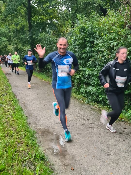 TRICEPT trotzt dem Regen: Gemeinsam stark beim AOK Firmenlauf in Waiblingen
