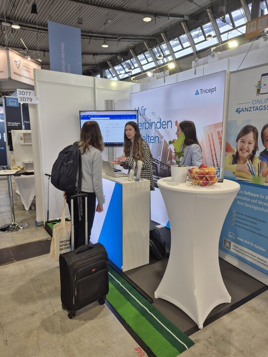 Tricept auf der Didacta 2025: Azubis präsentieren digitale Lösung für den Ganztagsschulbetrieb